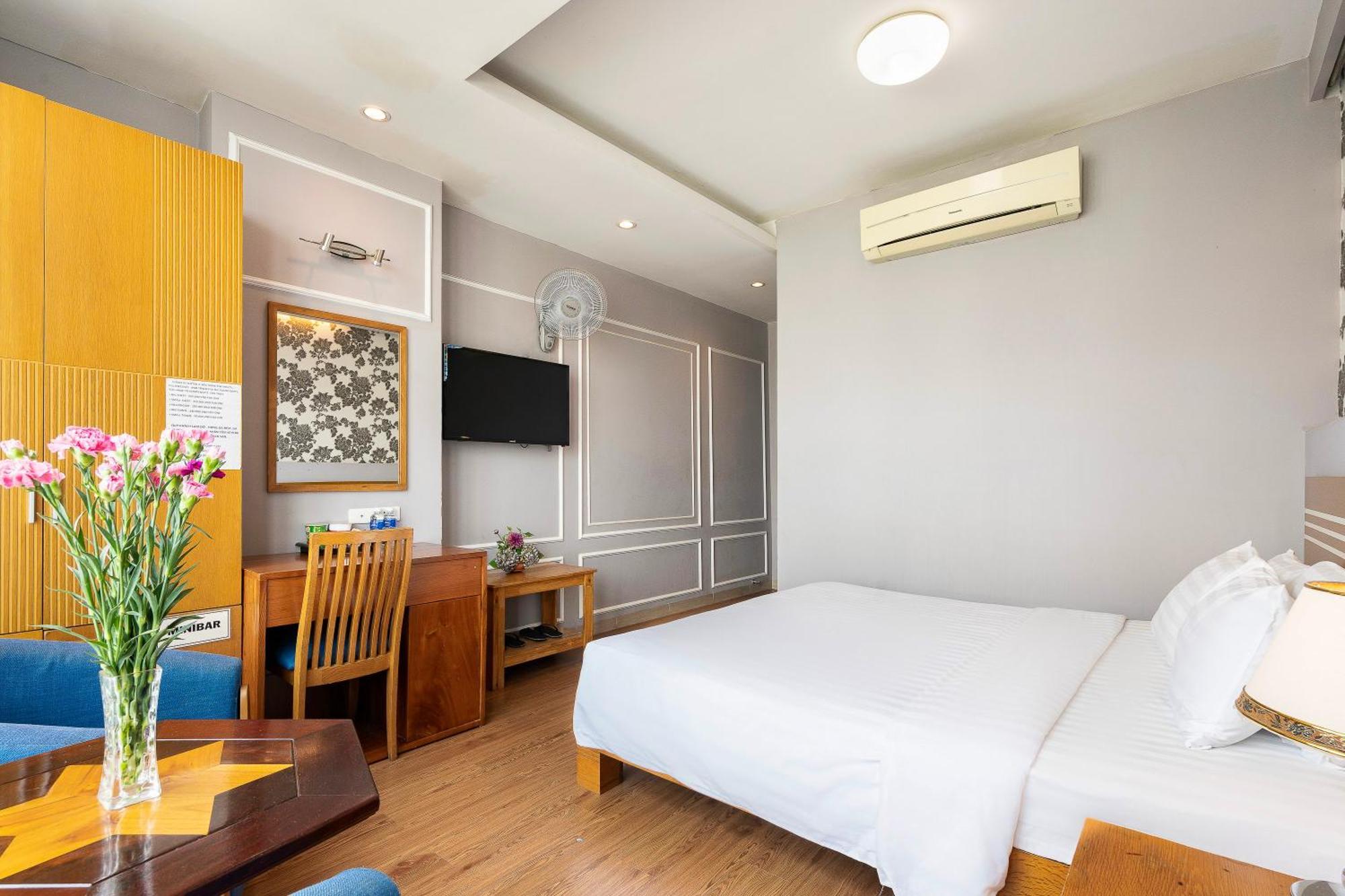 Lucky Star Hotel - Bui Vien Walking Street Ho Chi Minh City Bagian luar foto