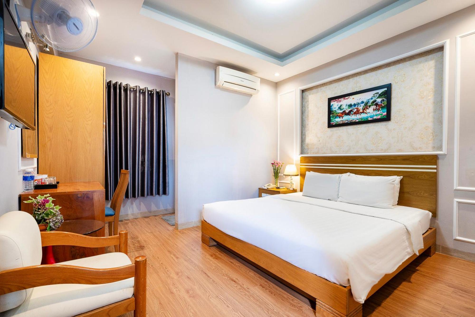Lucky Star Hotel - Bui Vien Walking Street Ho Chi Minh City Bagian luar foto