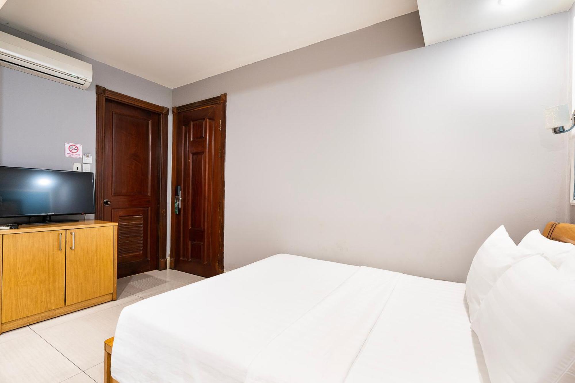 Lucky Star Hotel - Bui Vien Walking Street Ho Chi Minh City Bagian luar foto
