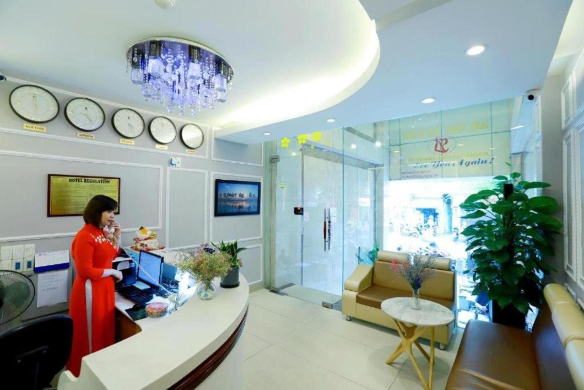 Lucky Star Hotel - Bui Vien Walking Street Ho Chi Minh City Bagian luar foto